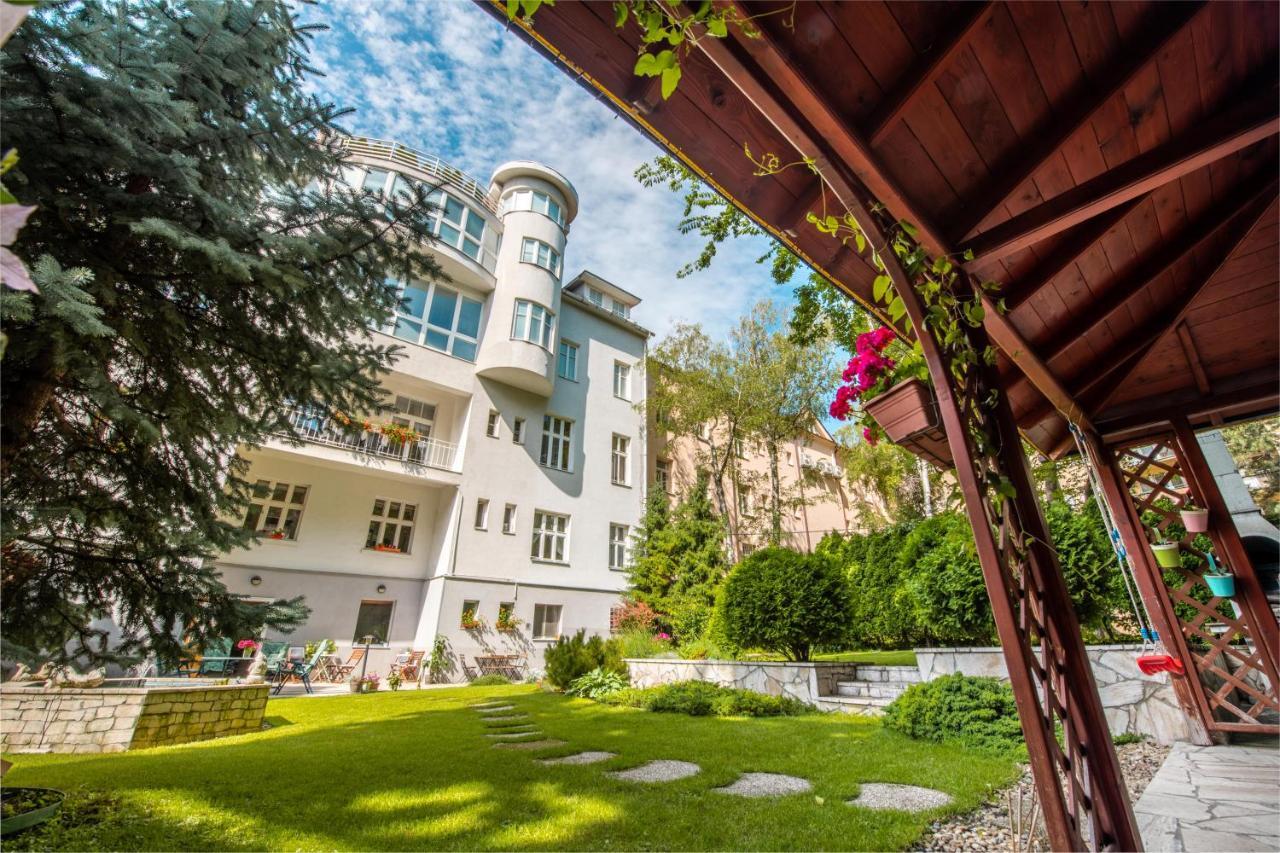 Hotel Arcus Garden Bratislava Bagian luar foto